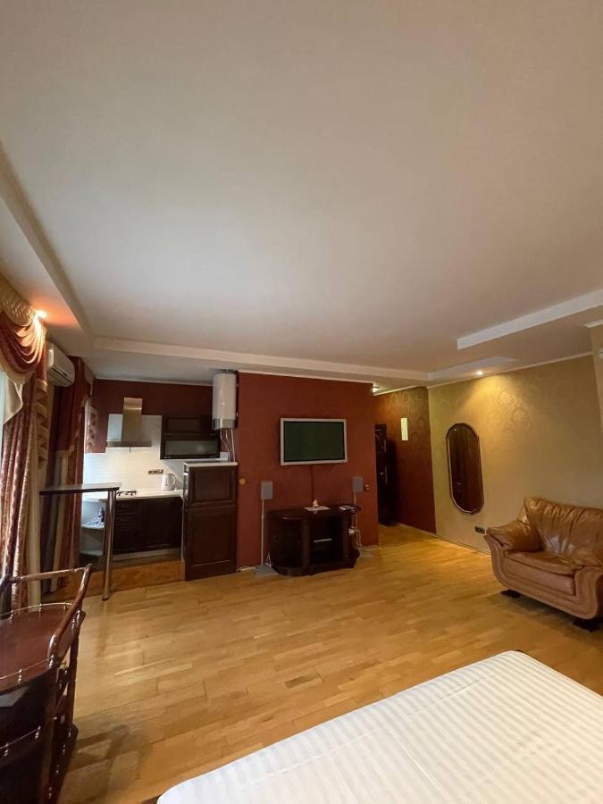 One Bedroom Kreschatik Str 4 Kiev Esterno foto